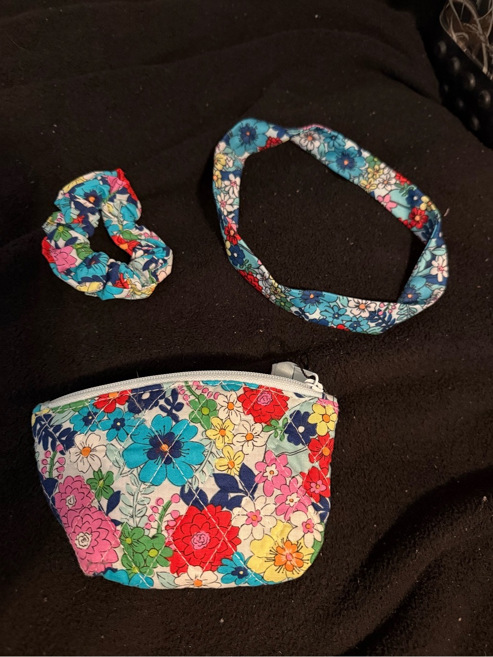 Vera Bradley small pouch with head and hair bands
